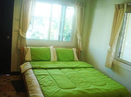 Kanchanaporn Resort Ko Lan Bagian luar foto