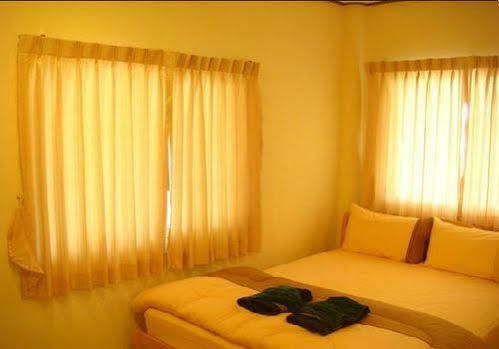 Kanchanaporn Resort Ko Lan Bagian luar foto