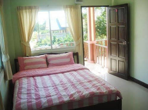 Kanchanaporn Resort Ko Lan Bagian luar foto