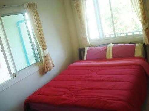 Kanchanaporn Resort Ko Lan Bagian luar foto
